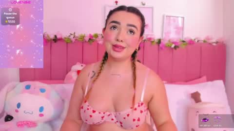 sophiee rosee online show from April 30, 2026, 8:57 pm