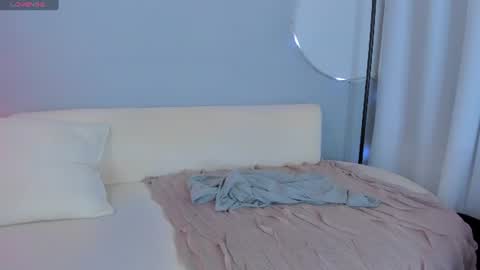Sophie online show from June 16, 2026, 11:40 pm