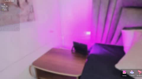 Sophie  online show from June 10, 2026, 10:47 am