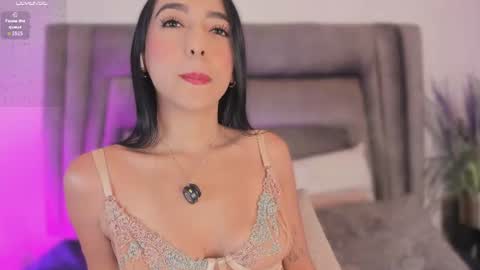 Sophie  online show from June 15, 2026, 11:45 am