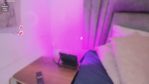 Sophie  online show from June 25, 2026, 11:04 am