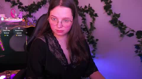 sophieedreams online show from October 29, 2025, 3:03 pm
