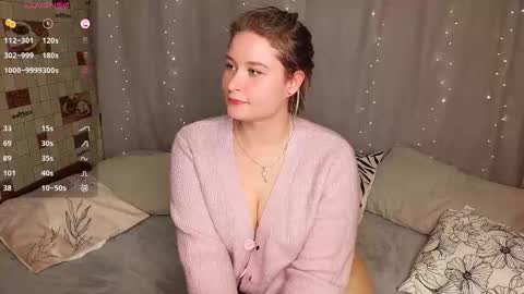 Snapshot of sophieee_lee chatting on October 13, 2025, 3:56 pm Sophie online show from October 13, 2025, 3:56 pm