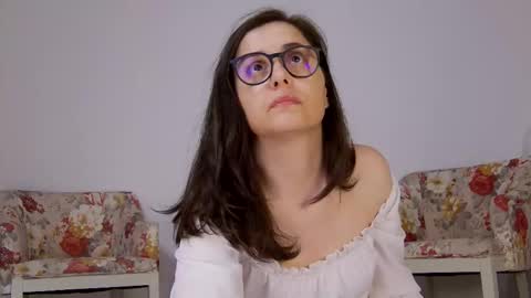 Snapshot of sophieerain chatting on October 1, 2025, 5:30 pm Sophie Rain online show from October 1, 2025, 5:30 pm