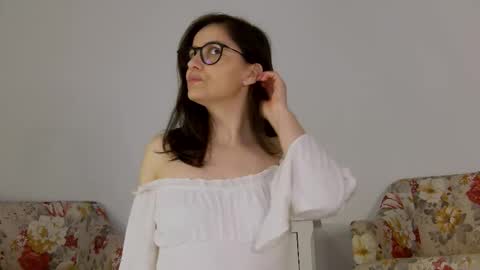 Snapshot of sophieerain chatting on October 16, 2025, 12:00 am Sophie Rain online show from October 16, 2025, 12:00 am