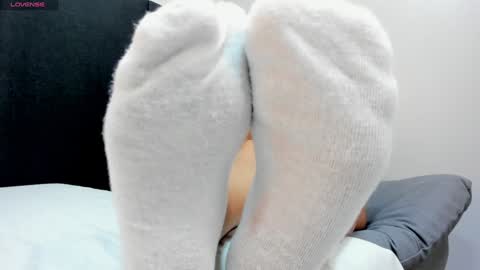 sophieharris__ online show from December 24, 2024, 7:33 pm