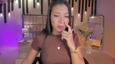 Sophie Houston online show from January 14, 2026, 4:07 am