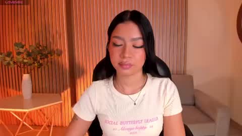 Sophie Houston online show from June 12, 2026, 2:21 am