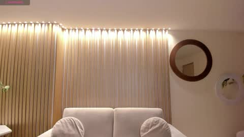 Snapshot of sophielanne chatting on December 21, 2025, 11:23 pm Sophie online show from December 21, 2025, 11:23 pm