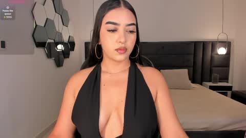 Sophie online show from May 24, 2026, 11:54 pm
