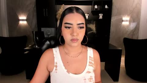 Sophie online show from June 22, 2026, 1:29 am