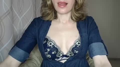 Sophiemisss online show from May 8, 2026, 6:30 am