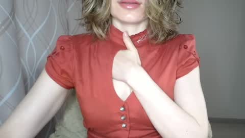 Sophiemisss online show from May 13, 2026, 5:49 am