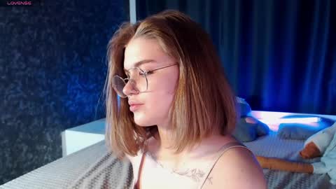 Sophie online show from April 29, 2026, 8:37 pm