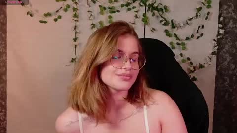 Sophie online show from June 30, 2026, 8:43 pm