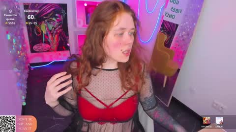 Snapshot of sophiepure chatting on April 29, 2026, 8:59 pm Sophie online show from April 29, 2026, 8:59 pm