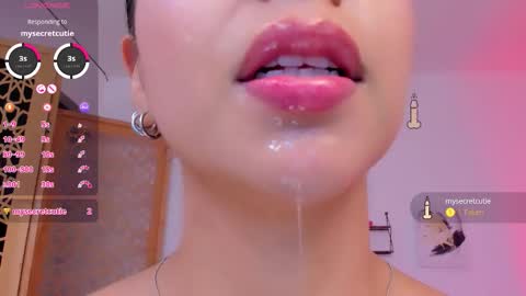 Snapshot of sophierooy chatting on September 30, 2025, 8:03 pm sophierooy online show from September 30, 2025, 8:03 pm