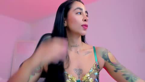 sophierooy online show from May 8, 2026, 1:16 pm