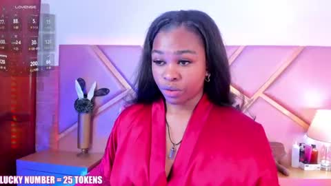 Sophie online show from June 17, 2026, 12:29 pm
