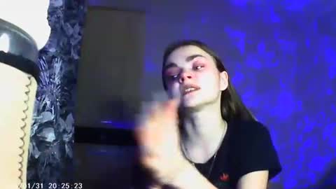 Snapshot of sophiesuvi chatting on January 30, 2025, 10:08 pm Sophie and my bestie Mandy    online show from January 30, 2025, 10:08 pm