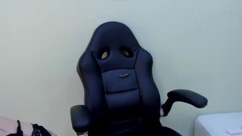 Snapshot of sophieturner_mg chatting on April 27, 2026, 7:23 pm sophieturner_mg online show from April 27, 2026, 7:23 pm