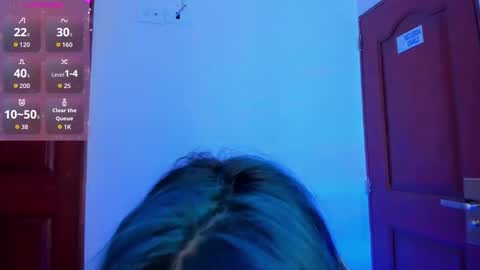 Snapshot of sophievv chatting on February 12, 2026, 7:31 pm Sophie online show from February 12, 2026, 7:31 pm