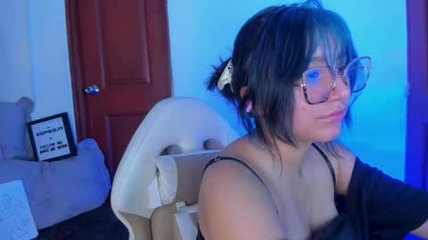 Snapshot of sophievv chatting on February 13, 2026, 8:05 pm Sophie online show from February 13, 2026, 8:05 pm