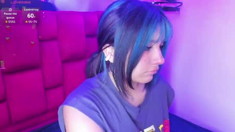 Snapshot of sophievv chatting on April 22, 2026, 7:37 pm Sophie online show from April 22, 2026, 7:37 pm