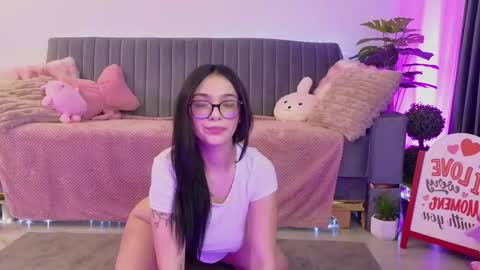 Snapshot of sophiex_belle chatting on February 27, 2026, 9:37 pm Sophie online show from February 27, 2026, 9:37 pm