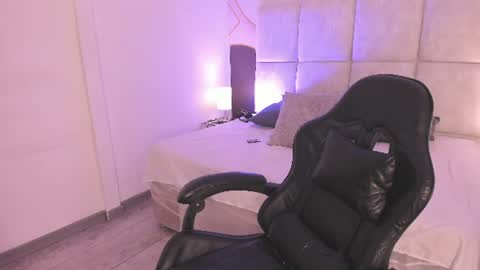 Snapshot of sophiie_rosee chatting on June 17, 2026, 7:15 pm sophiie_rosee online show from June 17, 2026, 7:15 pm