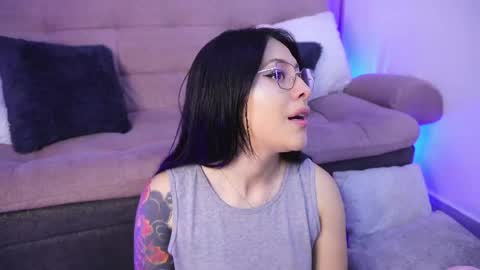 Sophiie online show from May 2, 2026, 1:21 am