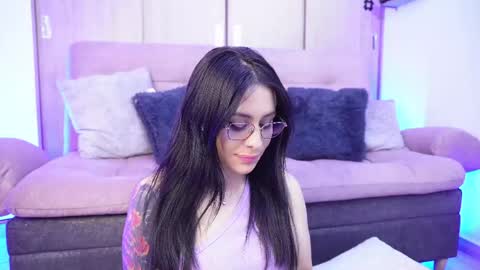 Sophiie online show from May 20, 2026, 4:18 am