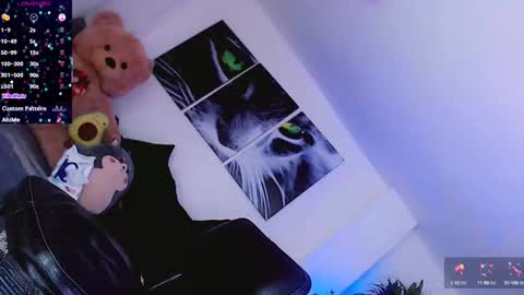 Snapshot of sophiieesweet chatting on September 15, 2025, 5:02 pm Sophie Sweet online show from September 15, 2025, 5:02 pm