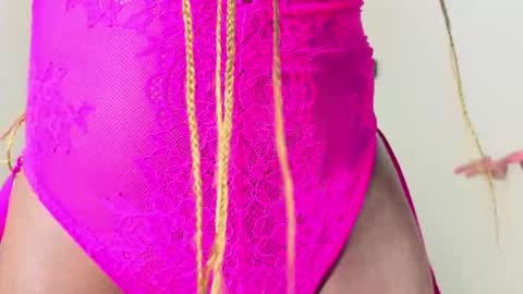 sophisticated_seline online show from May 12, 2026, 8:22 am