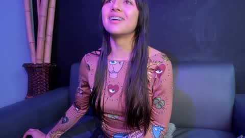 Snapshot of sophy_smilesweet chatting on December 6, 2024, 11:33 am SOPHY ROGERS online show from December 6, 2024, 11:33 am