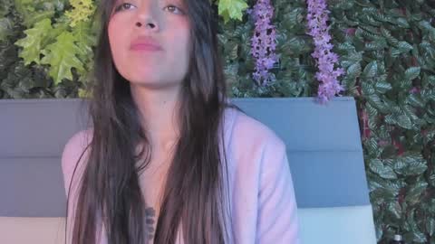 Snapshot of sophy_smilesweet chatting on December 10, 2024, 5:55 pm SOPHY ROGERS online show from December 10, 2024, 5:55 pm