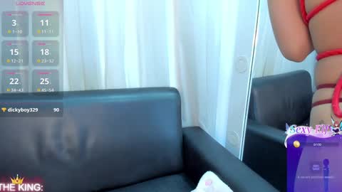 Snapshot of sophy_smilesweet chatting on December 23, 2024, 5:54 pm SOPHY ROGERS online show from December 23, 2024, 5:54 pm