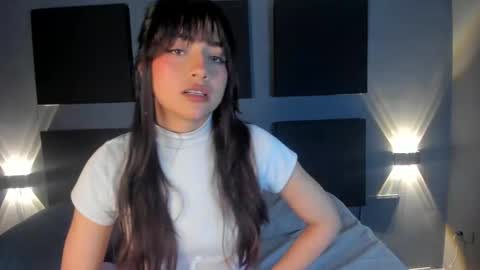 Snapshot of sophy_smilesweet chatting on January 17, 2025, 2:39 pm SOPHY ROGERS online show from January 17, 2025, 2:39 pm