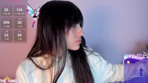 Snapshot of sophy_smilesweet chatting on February 5, 2025, 11:44 am SOPHY ROGERS online show from February 5, 2025, 11:44 am