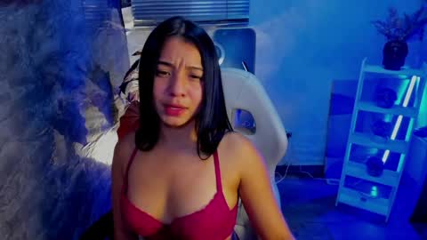 Sophy  online show from April 4, 2026, 3:38 am