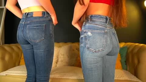 Sophydiva online show from November 7, 2025, 4:18 pm