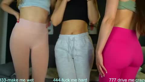 Sophydiva online show from June 12, 2026, 5:28 am
