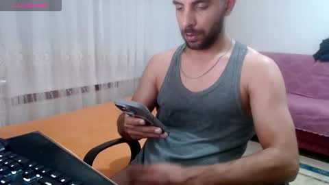 Snapshot of sorrymybadd chatting on December 15, 2025, 9:30 pm luis online show from December 15, 2025, 9:30 pm