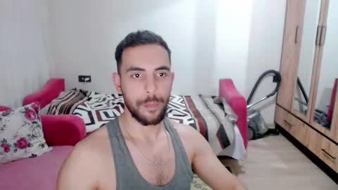 Snapshot of sorrymybadd chatting on February 25, 2026, 9:46 pm luis online show from February 25, 2026, 9:46 pm