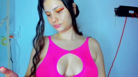 Soso And Esme online show from March 9, 2025, 1:25 am