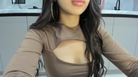 Snapshot of soul_mi chatting on October 3, 2025, 12:29 am Mia online show from October 3, 2025, 12:29 am