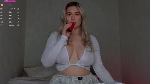 Snapshot of soulmeinme chatting on October 18, 2025, 7:58 pm soulmeinme online show from October 18, 2025, 7:58 pm