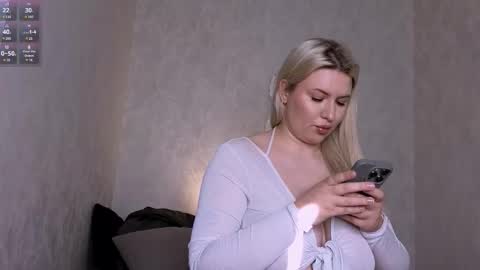 Snapshot of soulmeinme chatting on March 17, 2026, 8:28 am soulmeinme online show from March 17, 2026, 8:28 am