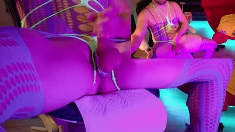 soundingslutslave online show from November 9, 2025, 6:33 am