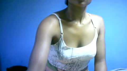 sourayaa online show from May 4, 2026, 7:43 pm